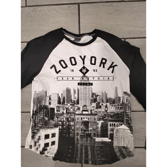 Zoo York Long Sleeve Baseball Tee Graphic Print NYC Skyline - Picture 2 of 5